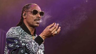 Snoop Dogg says he is giving up smoking. PHOTO COURTESY